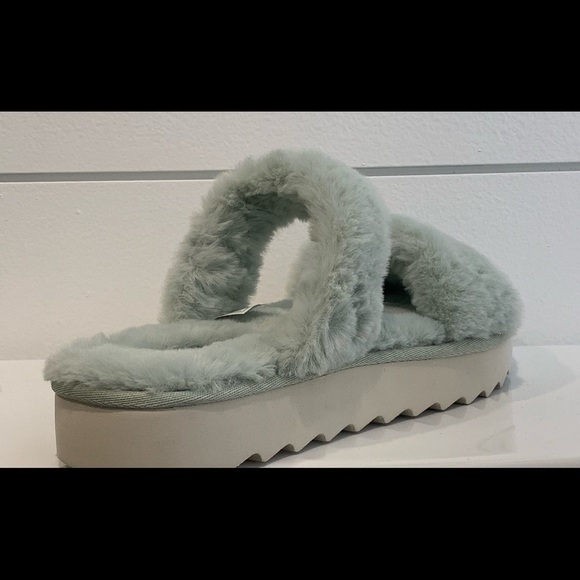 𝅺koolaburra BY‎ UGG NEW WOMEN’S FUZZ-ON SLIDE SANDALS SLIPPERS PALE AQUA - Picture 3 of 8